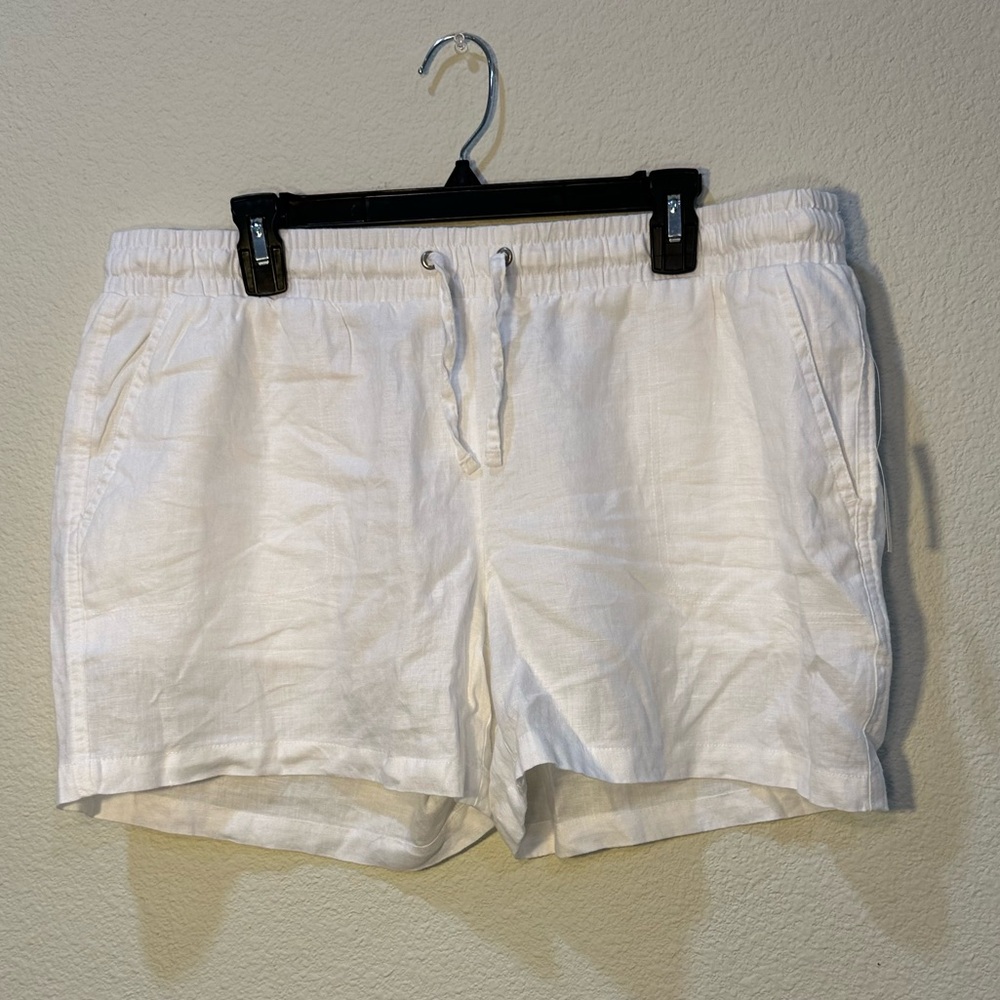 Women's White Shorts